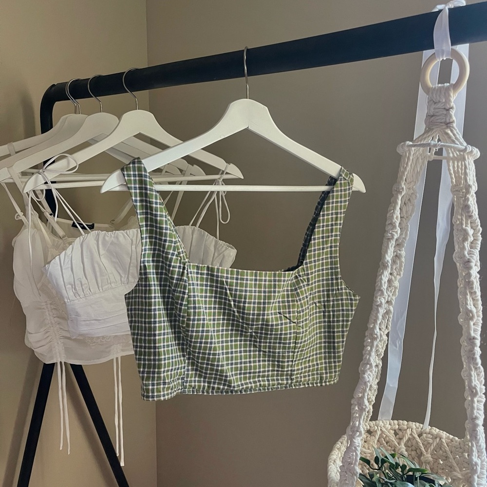 L.A Hearts green crop top